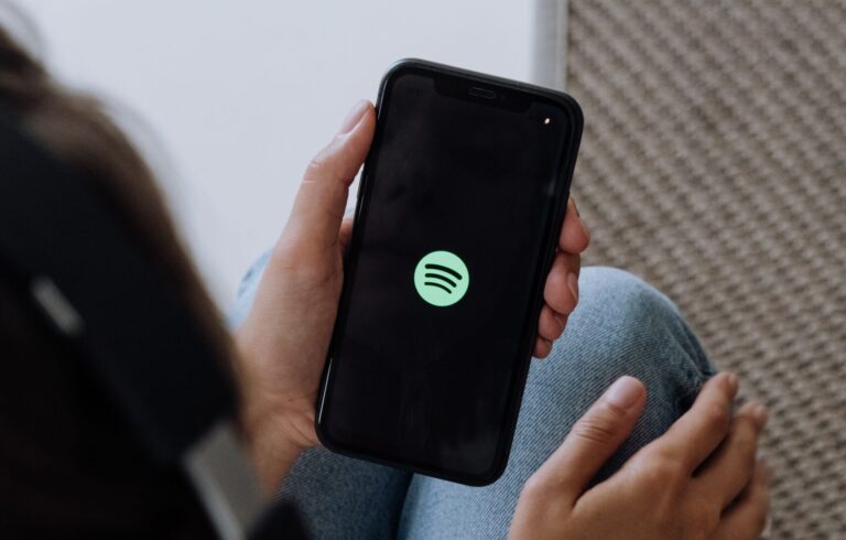 Artistas paraguayos con más oyentes en Spotify